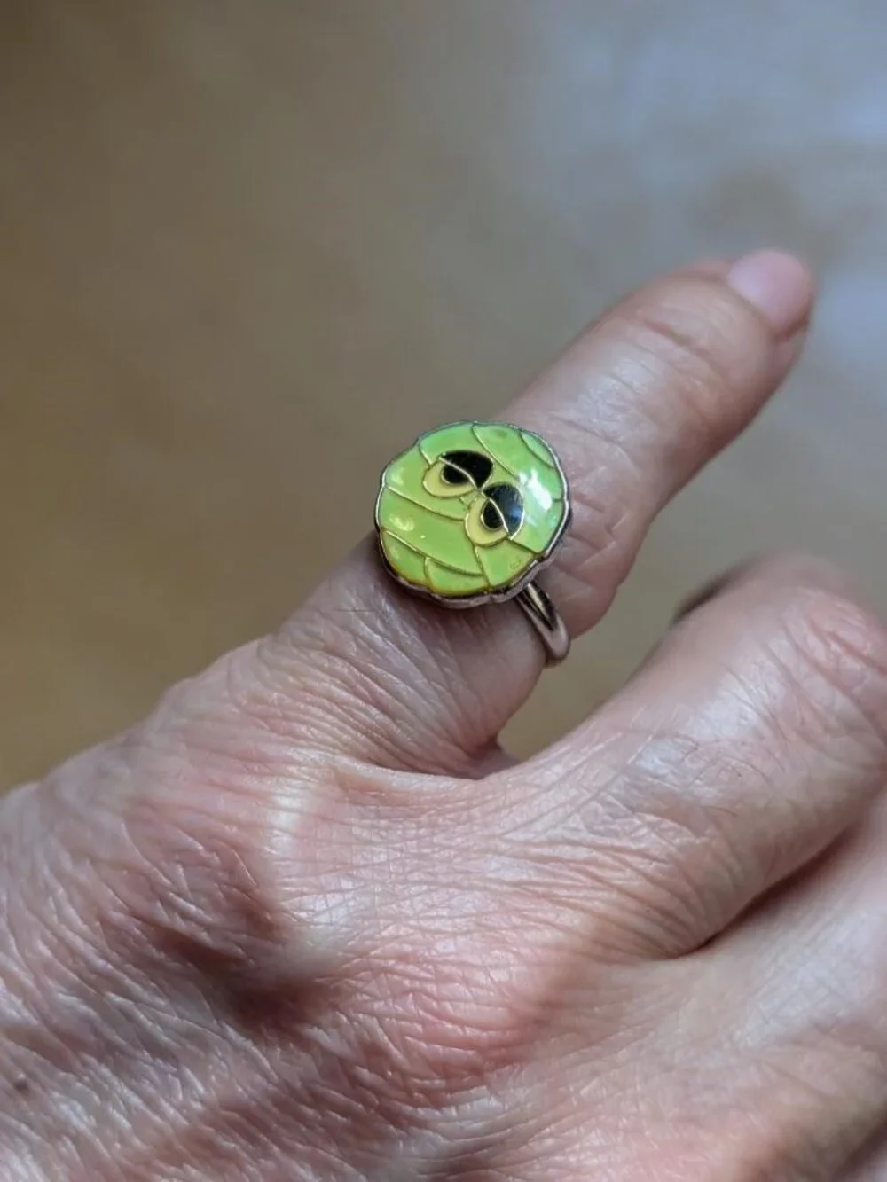 Rare & Cute Vintage Halloween Green Enameled Sleepy Mummy Ring